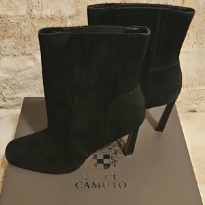 Vince Camuto Elegant Black Heeled Boots